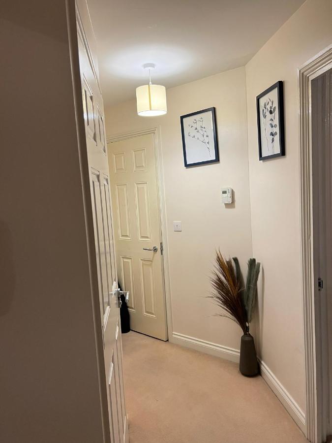 Stylish Luxe Apartment Harlow Extérieur photo